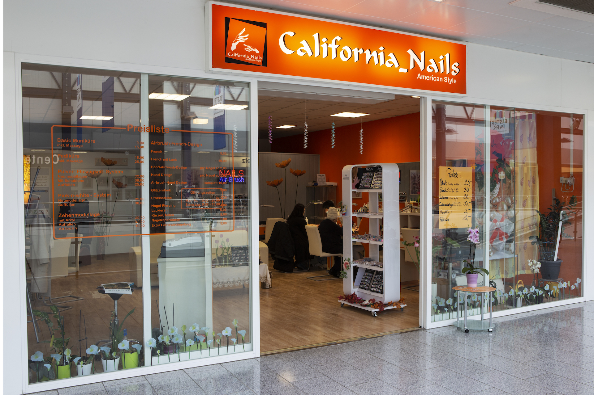 Geschäftsansicht California Nails